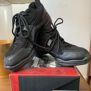 Women’s Capezio Dance Sneaker 8.5